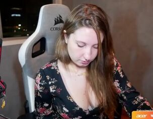Latin streamer with sizzling orbs